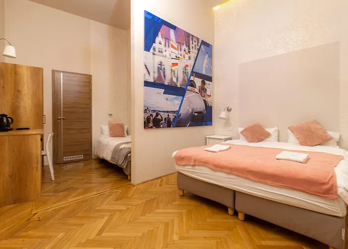 The Cream Πανσιόν